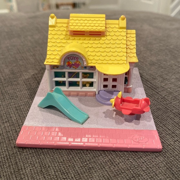 Vintage 1993 Polly Pocket Toy Store Playsetkids girls dolls doll toy toys
